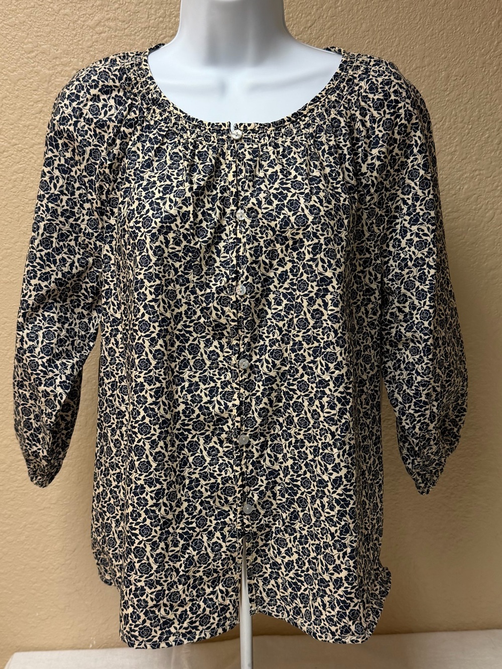 4/$20 Time and Tru Navy and Cream Floral Button-Up Top